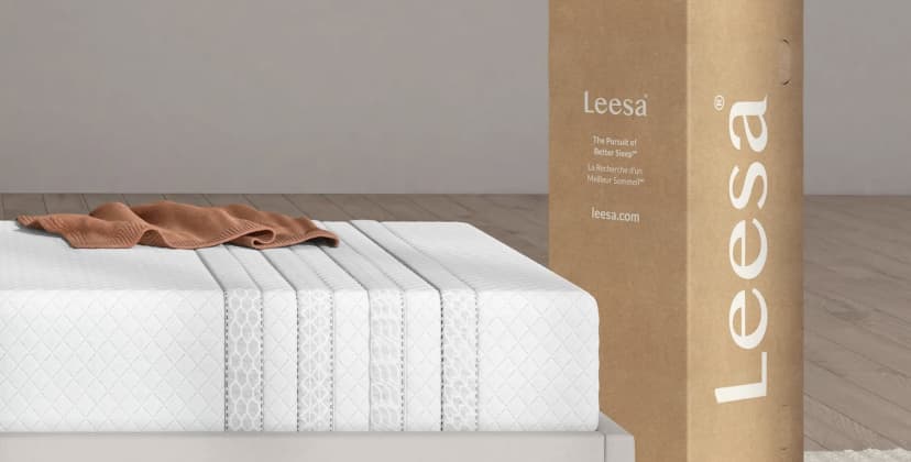 Product page photo of the Leesa Sapira Hybrid