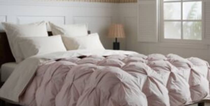 Parachute Organic Cotton Puff Comforter