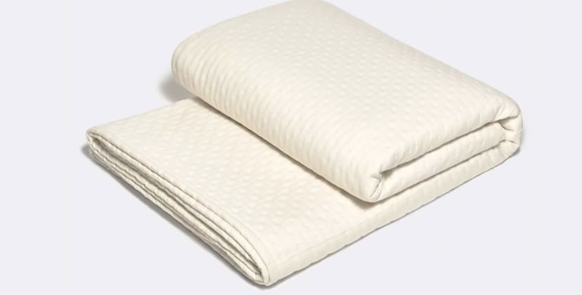 Product page photo of the Snowe Quilt